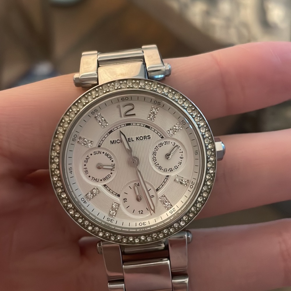 Michael Kors Watch! - Picture 3 of 3